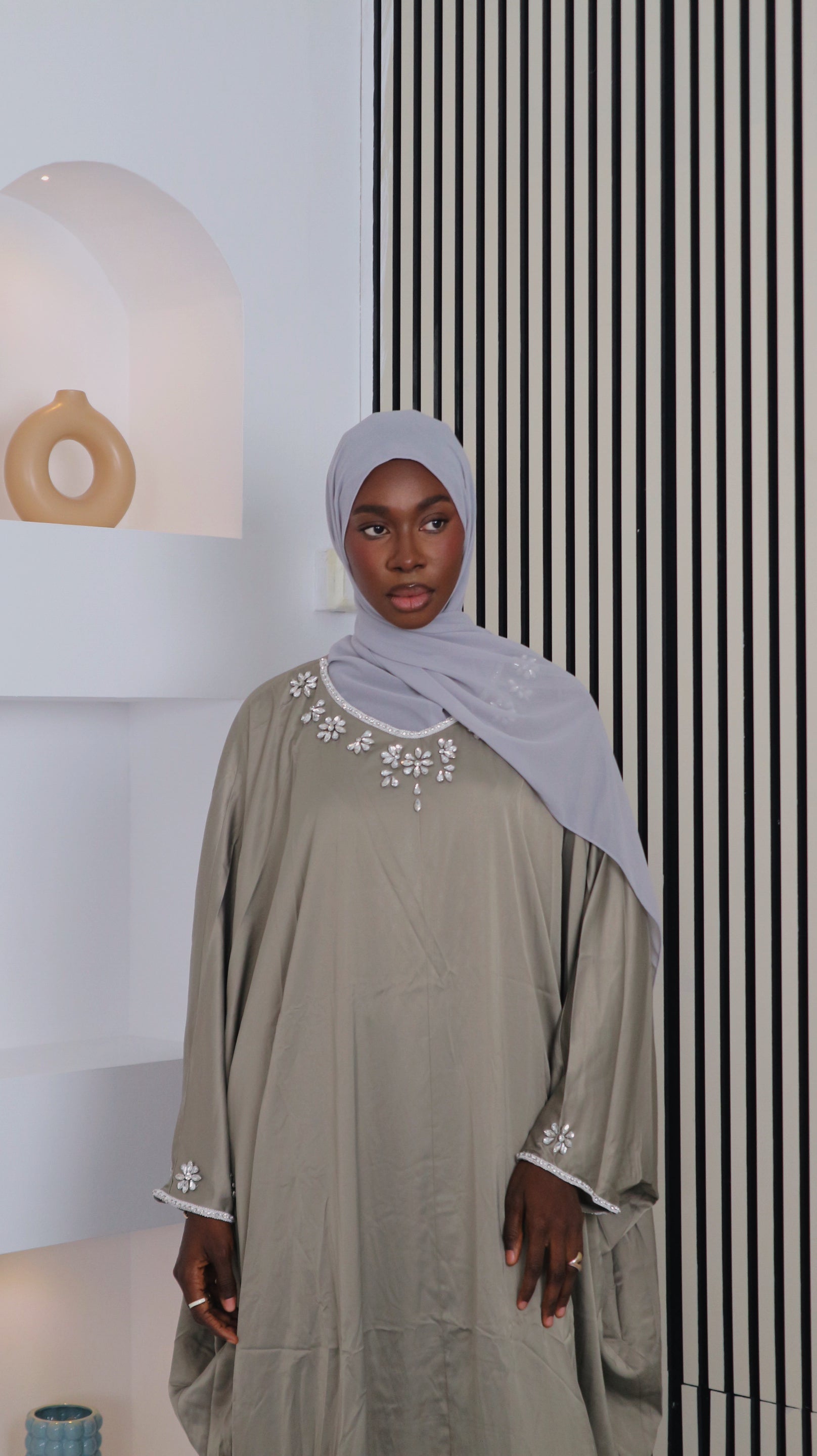 Abaya Amina