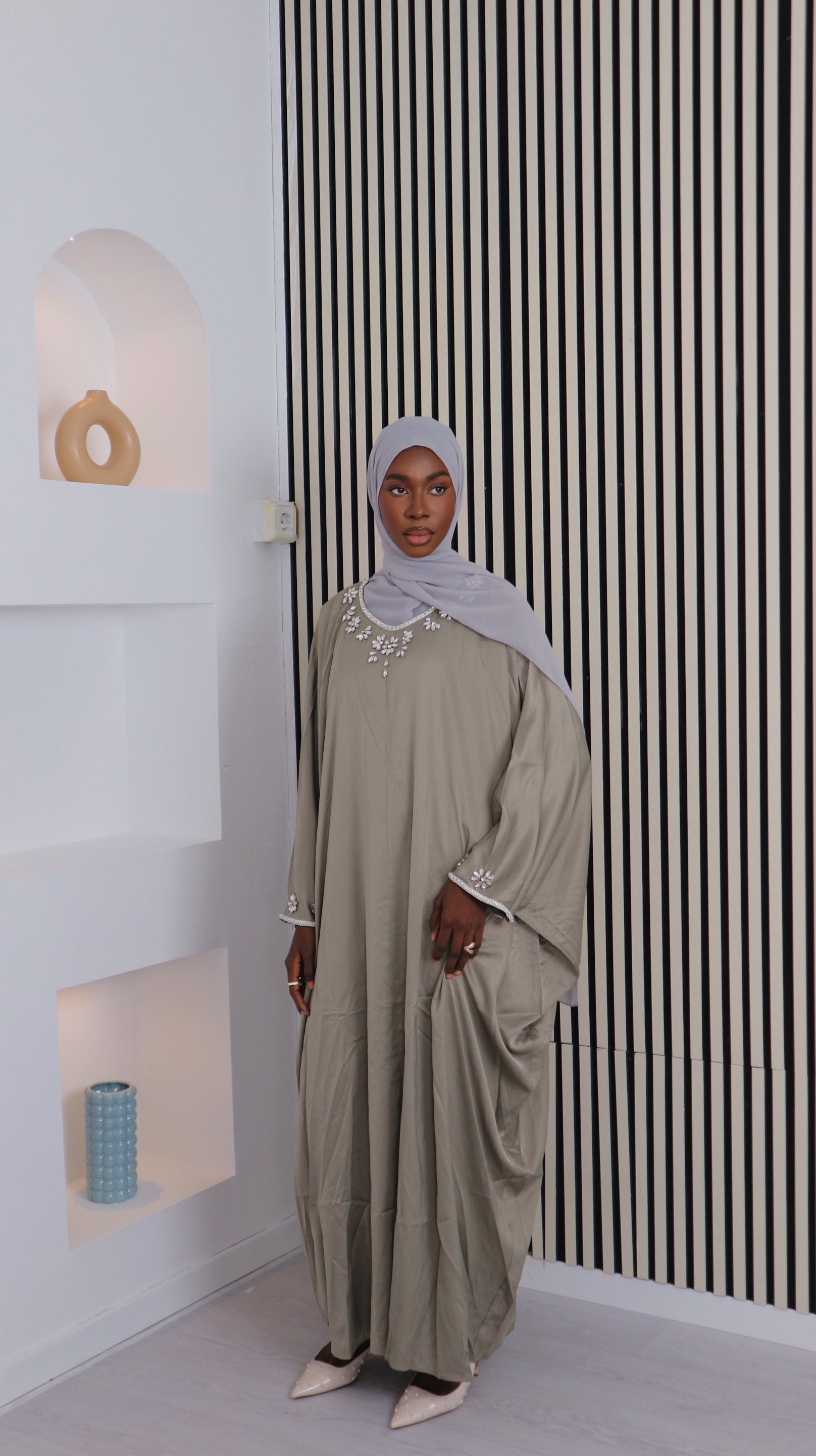 Abaya Amina