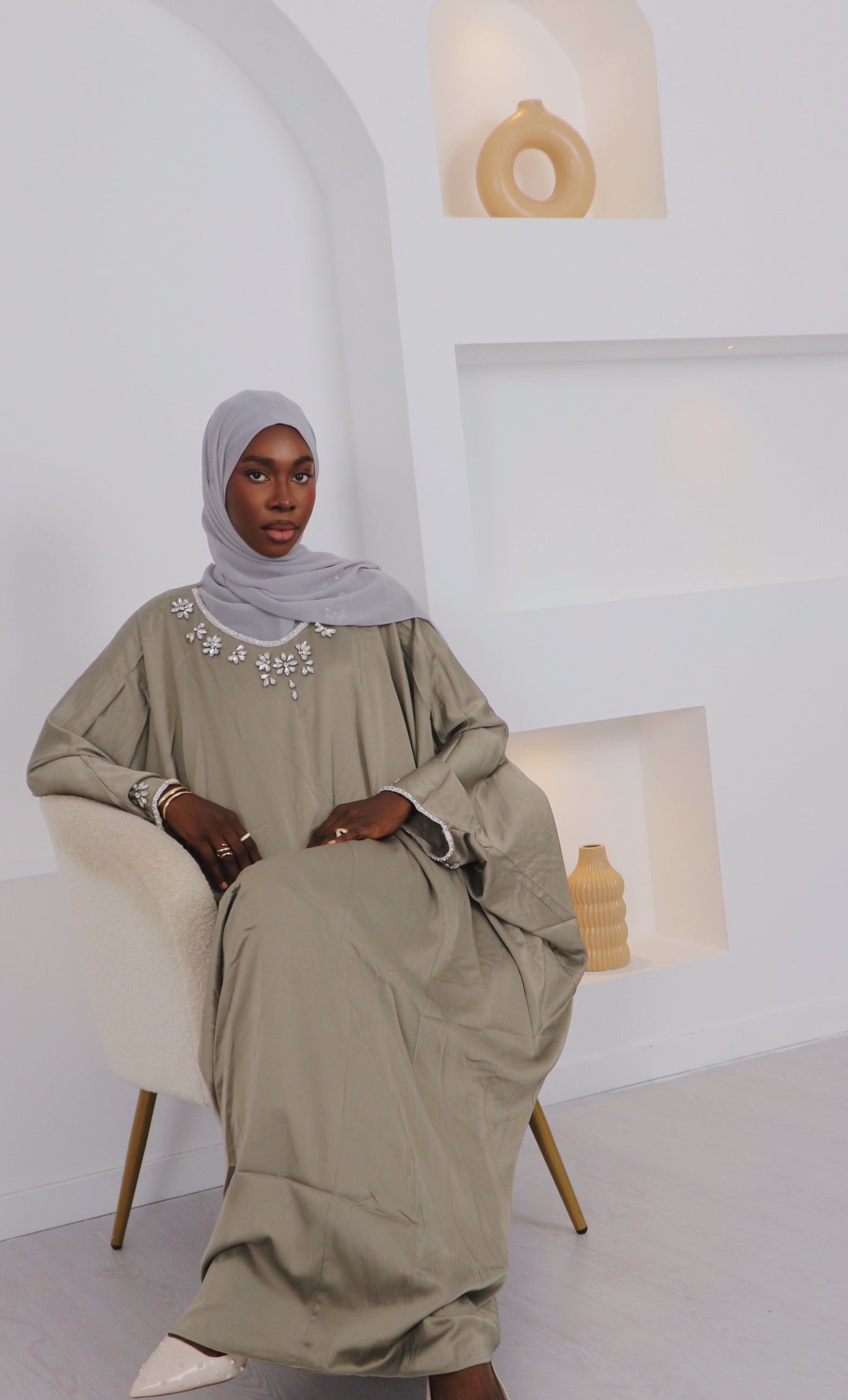 Abaya Amina